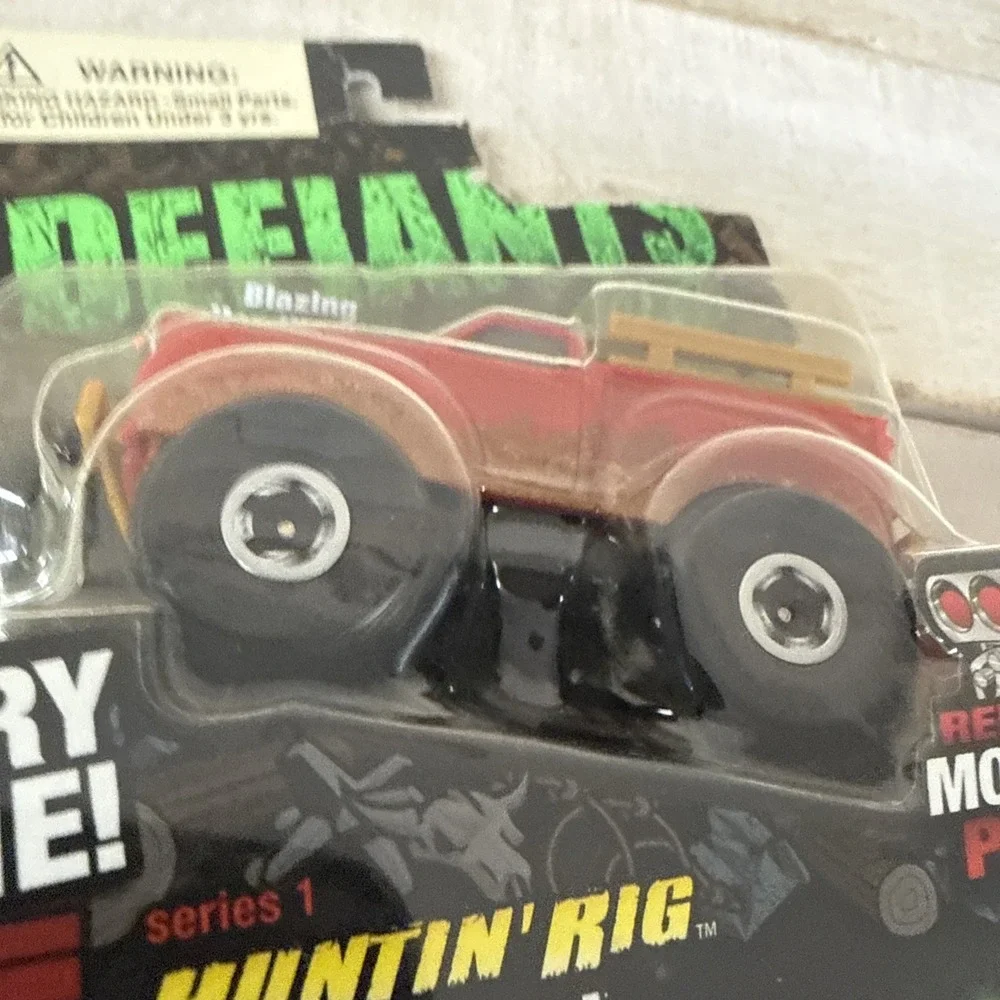 DEFIANTS 4X4 NIB Red Huntin' Rig Truck Fast Shipping